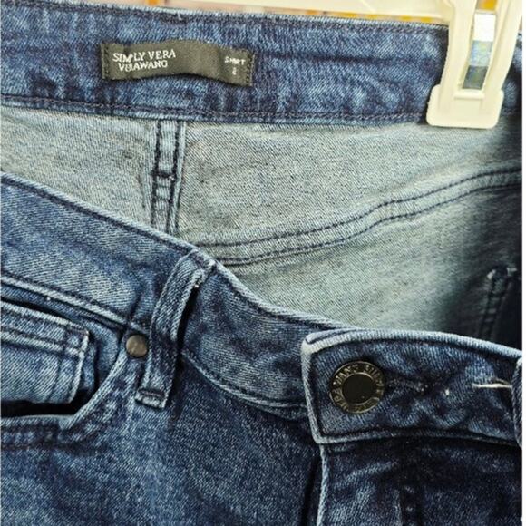 Simply Vera Vera Wang Blue Denim Jean Shorts Cuffed Size 8 Short - Picture 3 of 5